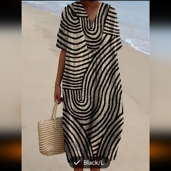 Source Unknown Dresses & Skirts - Black and White Swirled Striped Midi Dress